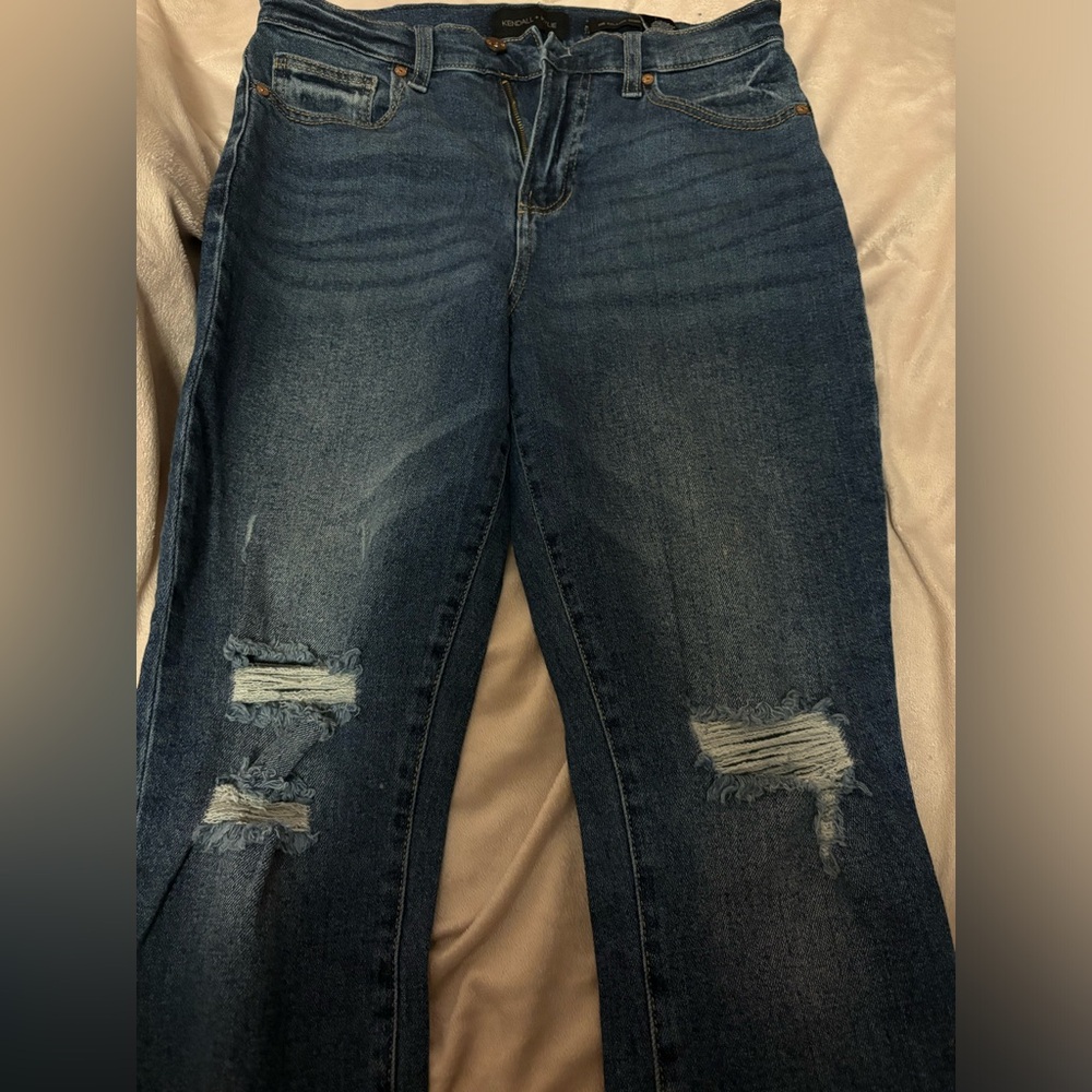 Kendall & Kylie Relaxed Skinny 5/27 Size Jeans